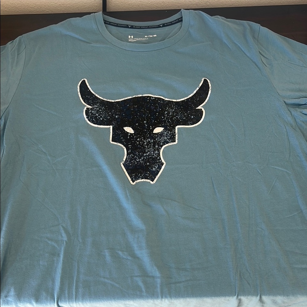 Under Armour Blue and Black Short Sleeve Tee